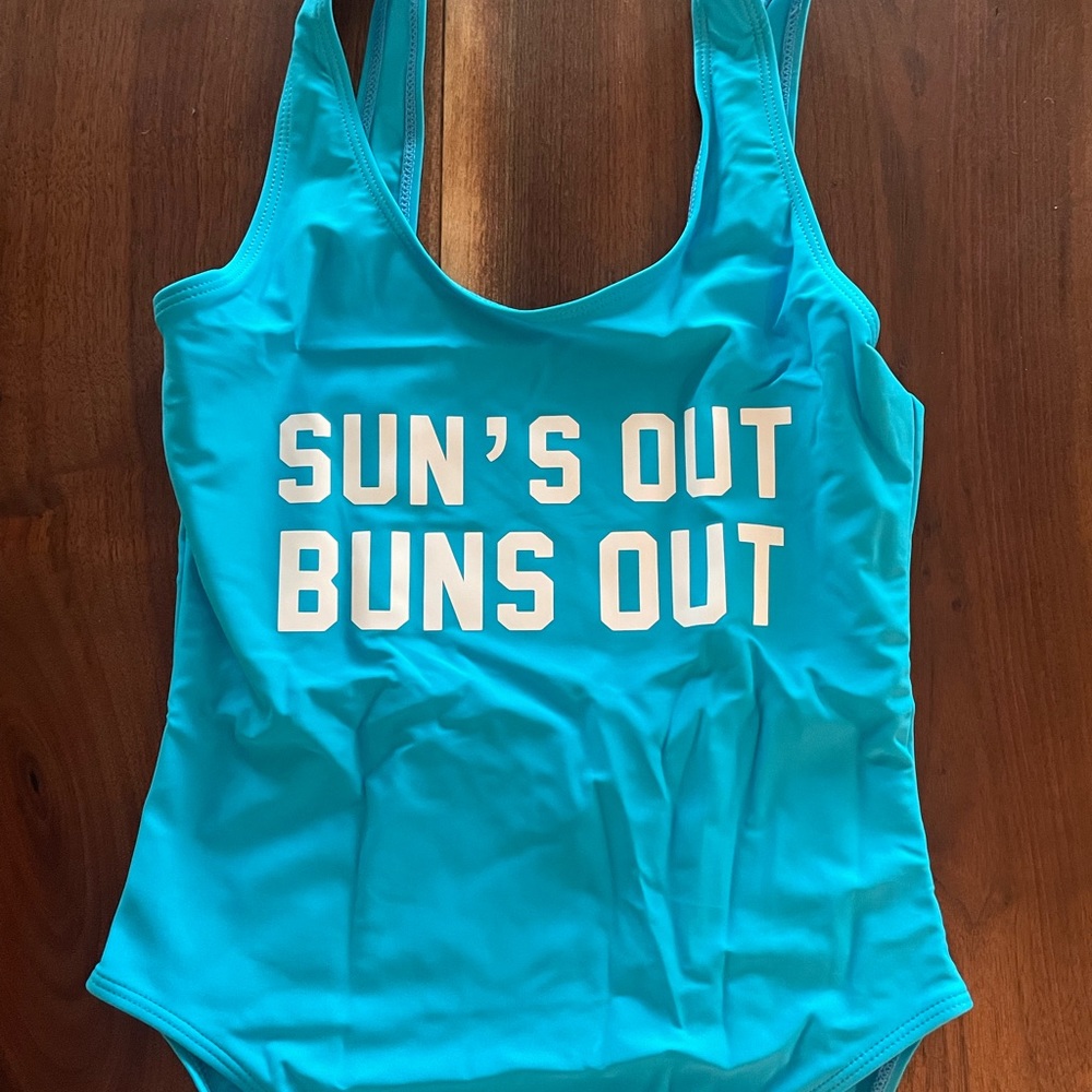 One piece bathing suits - Picture 3 of 4